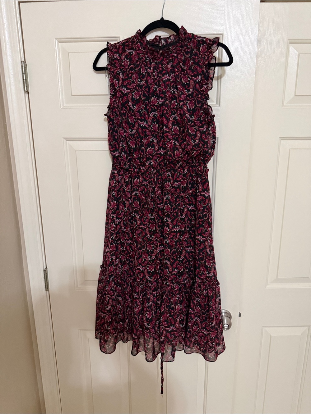 Floral Paisley Sleeveless Midi Dress in red and pink florals